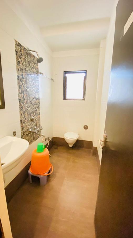 Hotel Sai Gurusthan Sirdi Kültér fotó